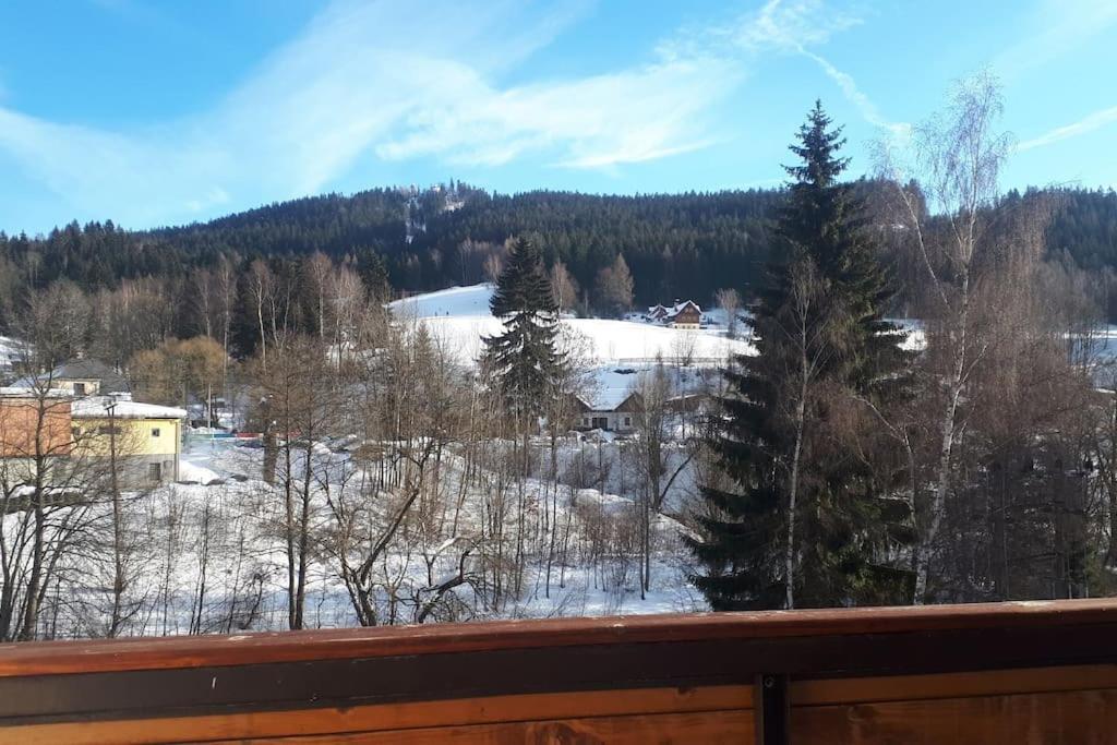 Apartmany Na Tanvaldskem Spicaku Jiretin pod Bukovou Экстерьер фото